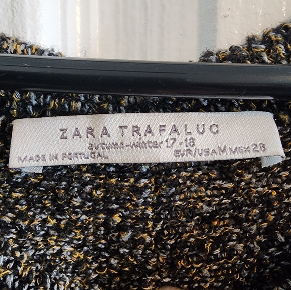 Very unique shirt - Picture 4 of 5